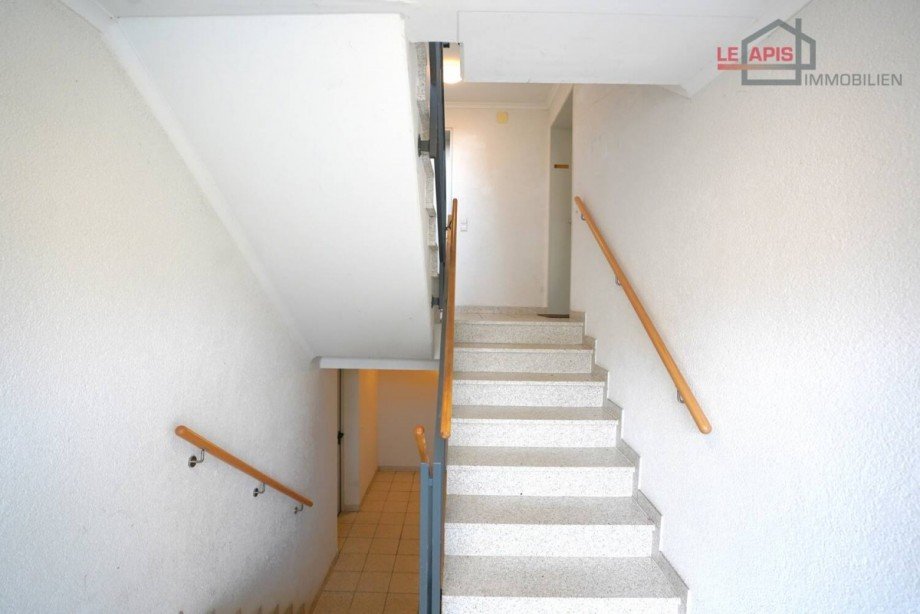 Treppenhaus Dachgeschosswohnung Leipzig / Paunsdorf