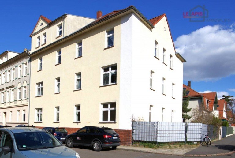 Hausansicht Zwenkau Erdgeschosswohnung SCHICKE, RENOVIERTE EG-HOCHP.-3-RWG M. TAGESLICHTBAD U. AR IN BELIEBETER LAGE N�HE D. ZWENKAUER SEES