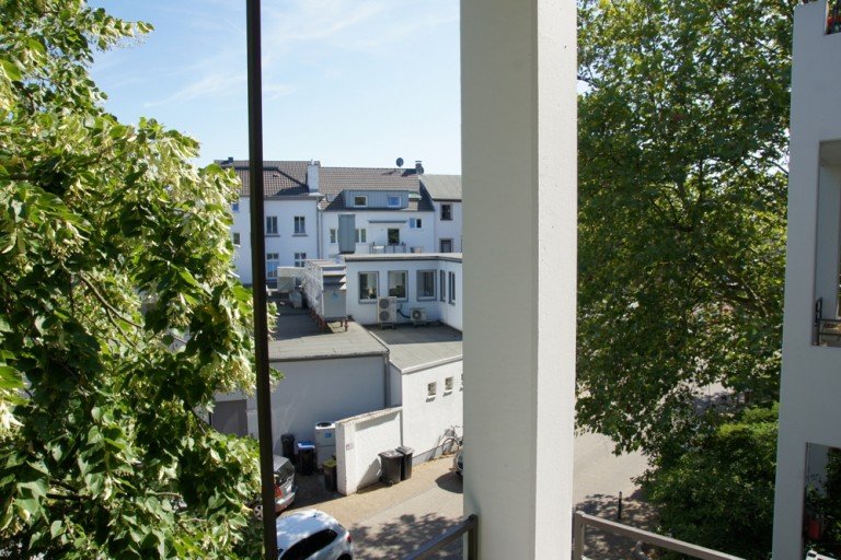 Blick vom Balkon 1 Hilden / Pungshaus Etagenwohnung +++ETW WOHNEN AM M�HLENHOF INKL.BALKON, ABSTELLRAUM UND BAD MIT WANNE++++
