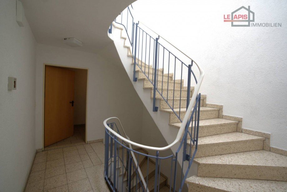 Treppenhaus Zugang zum Zwischenflur vor Wohnung Etagenwohnung Wurzen