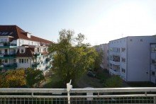 DSC00017 ATTRAKTIVE 2-RWG MIT BALKON IN GRNER LAGE VON LPZ.-WAHREN